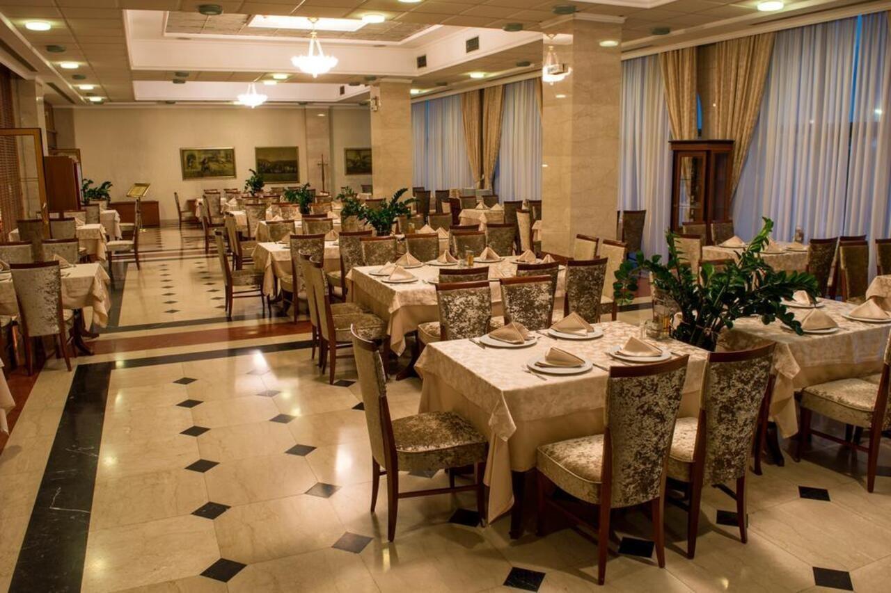 Aleksandar Palace Hotel Congress Center & Spa Skopje Exterior photo